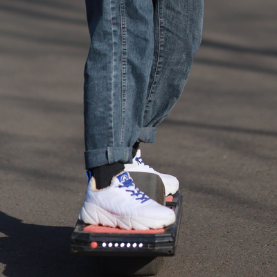 12インチ1500w 7AhはHoverboard 1つの車輪スケートボードをする